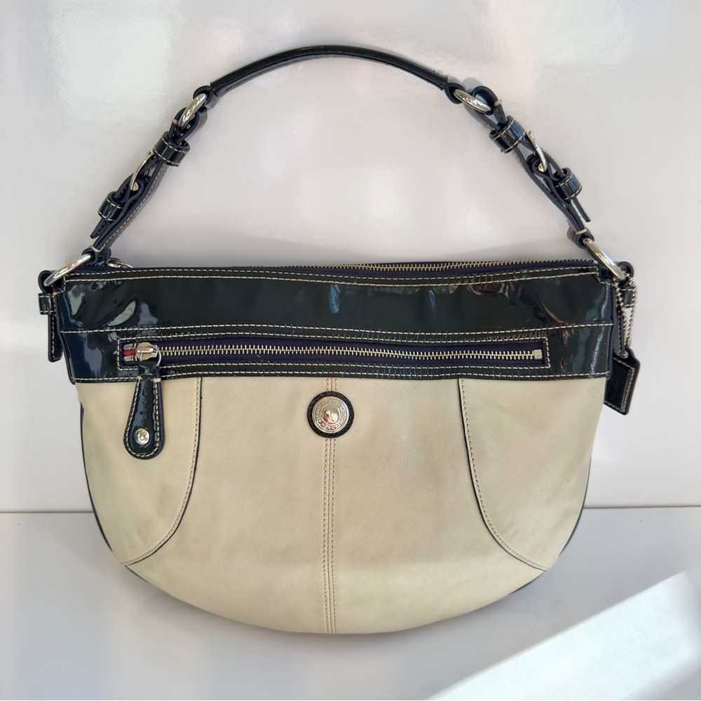 Coach Laura Hobo Handbag C1026-F14886 – Cream & Navy Patent Leather